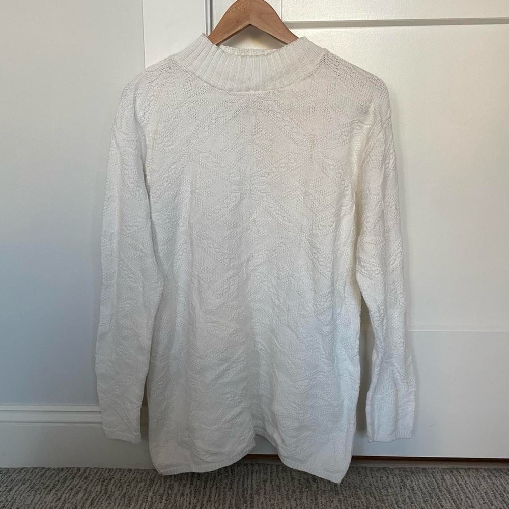 vintage white snowflaked patterned knit mock neck sweater